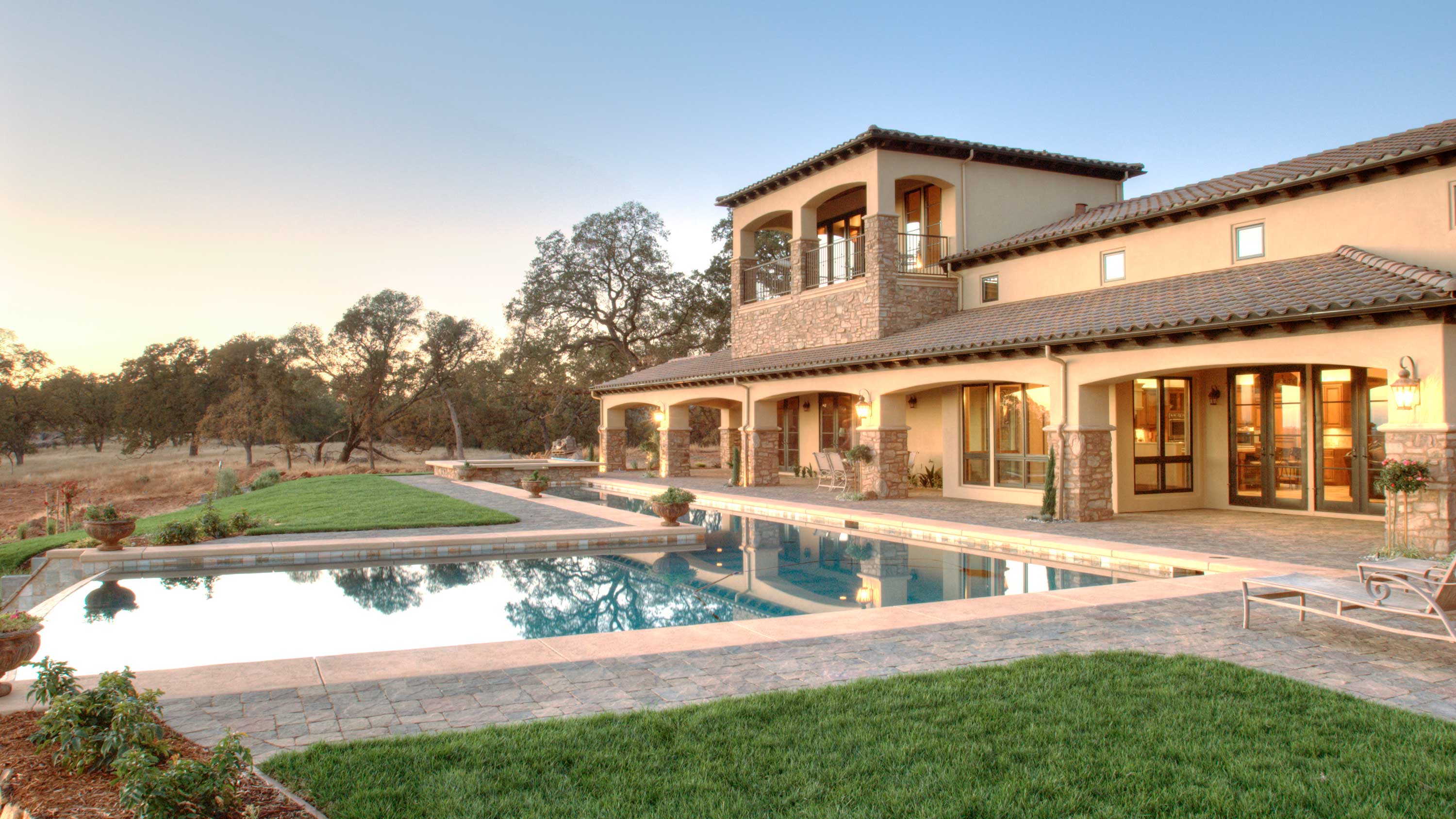 Hood Branco Innovations, Interior Design, Smart Home Automation, Control4, Backyard